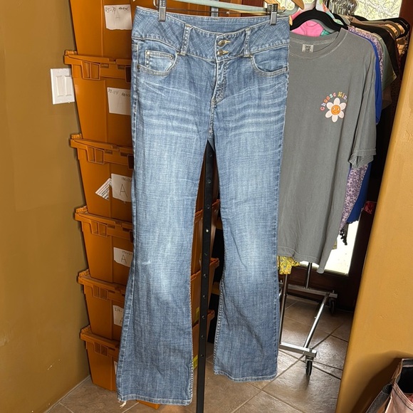 London Jean Low Rise Flare Wide Leg Medium Wash Blue Jeans Size 8 - Picture 1 of 7